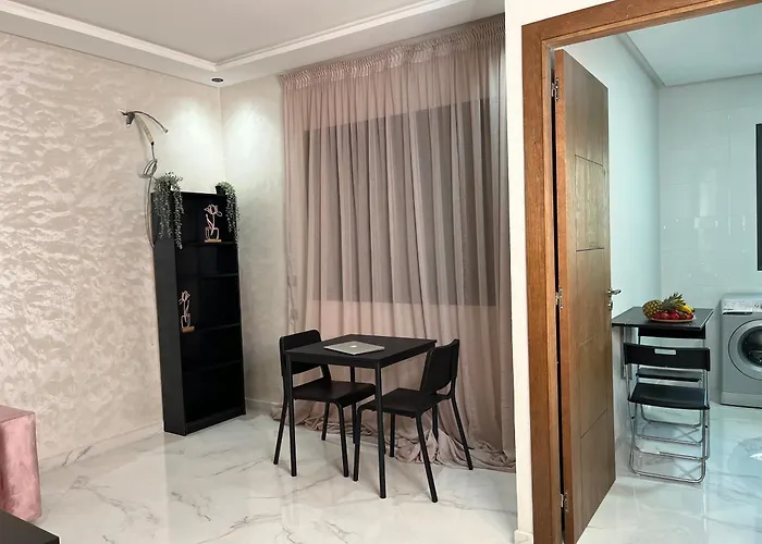 Modern & Cosy Studio City Center